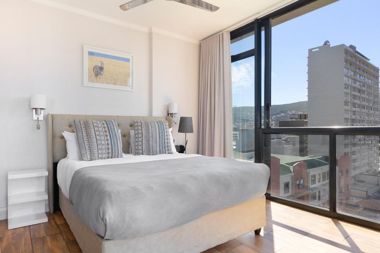 Urban Oasis At The Four Seasons Apartment *